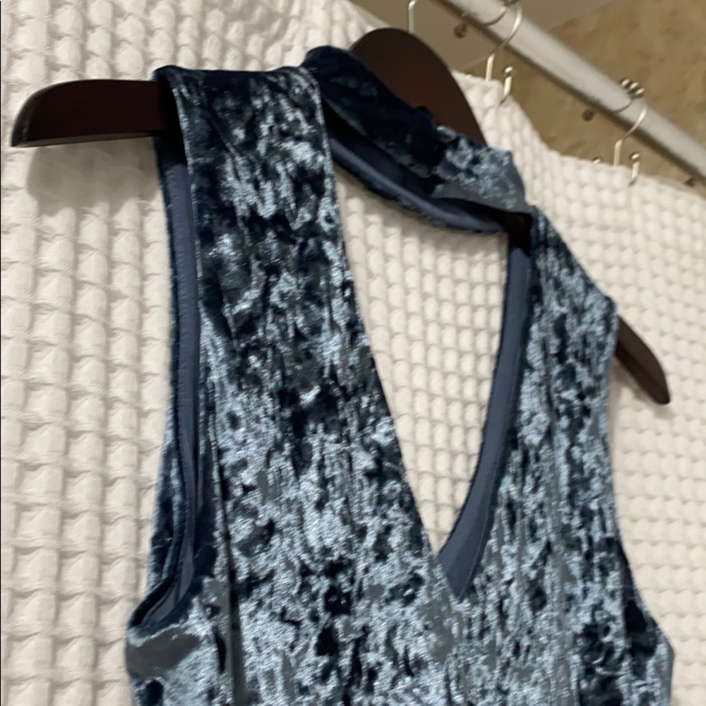 Dress - Picture 7 of 10